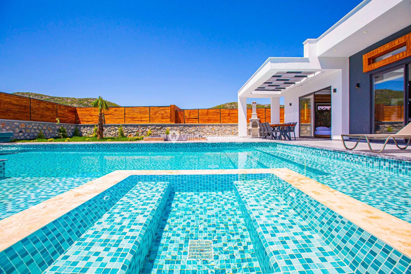 Villa Bahamas – Bezirgan kiralık villa