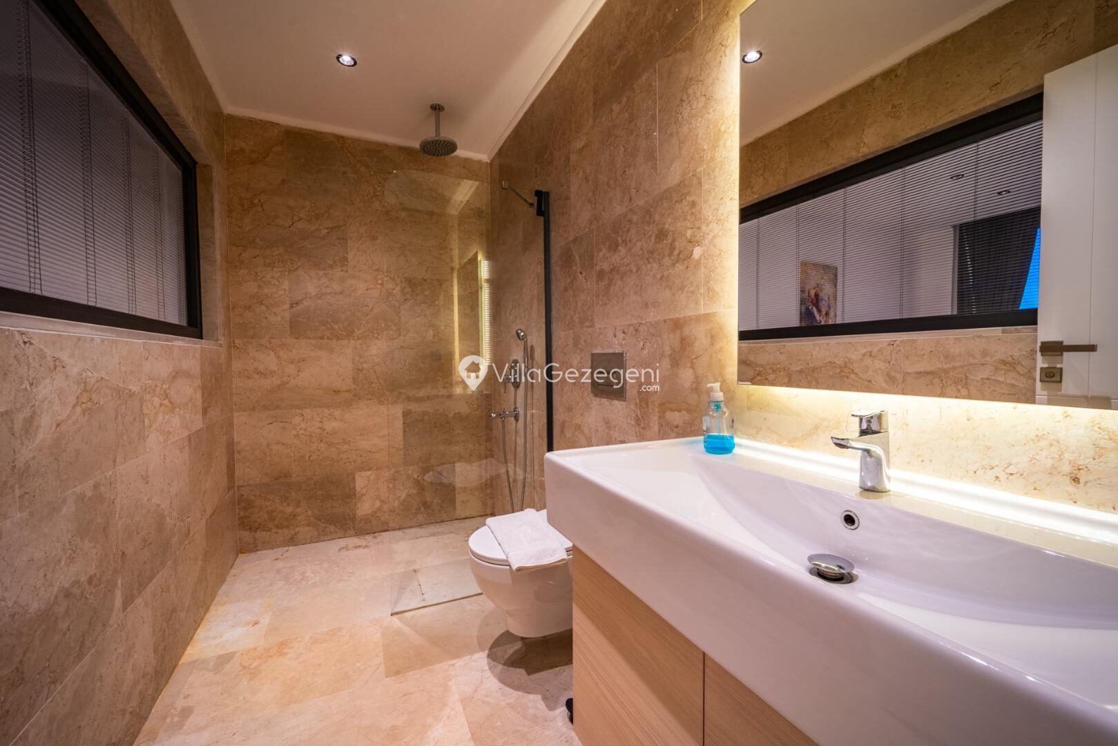 Villa Azde — 98