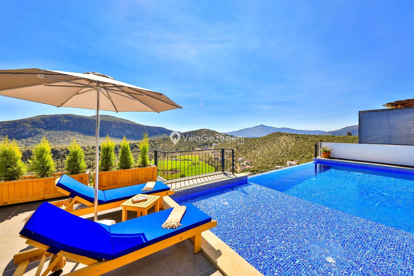 Villa Summery — 23