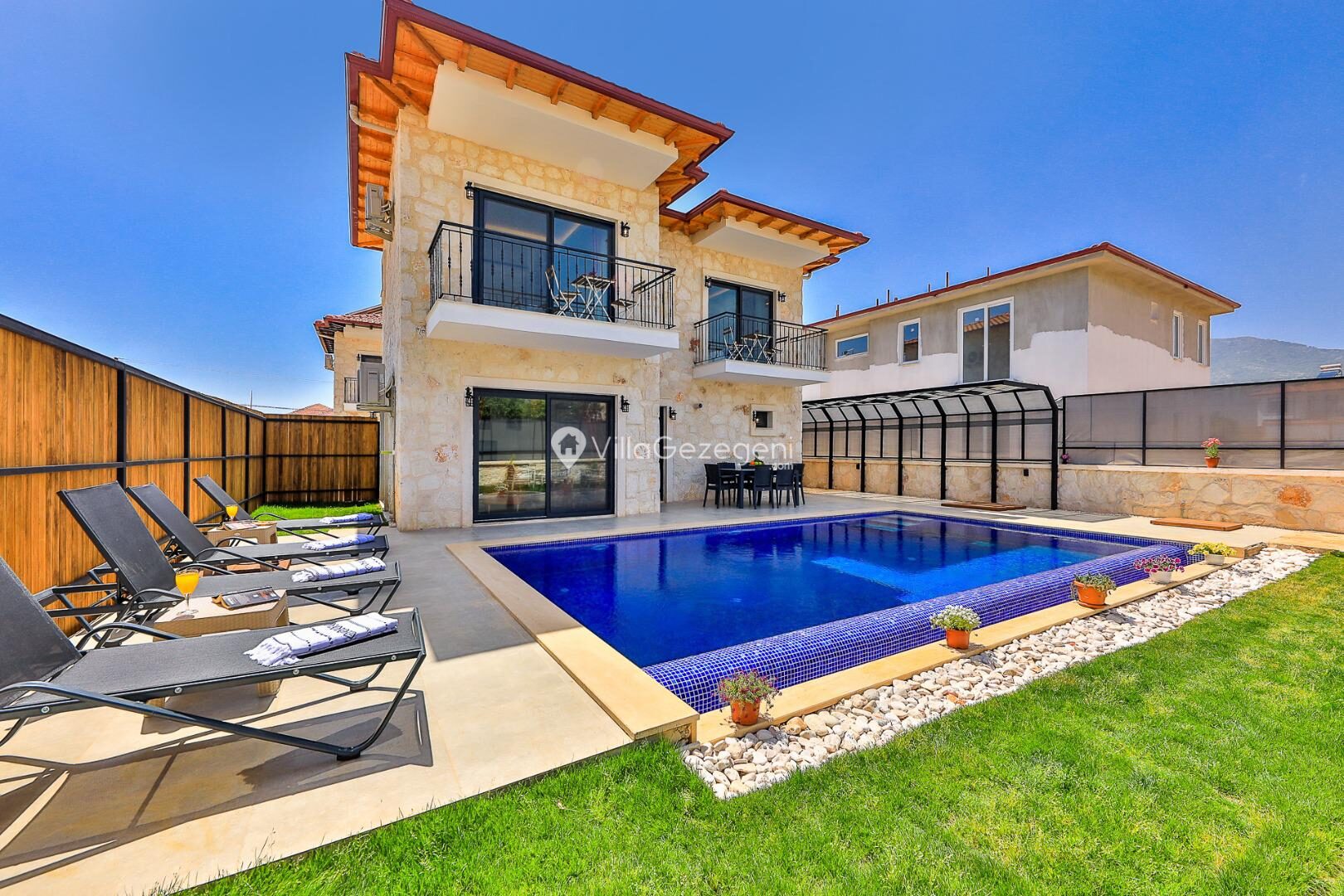 Villa Kaşlı 1 — 3
