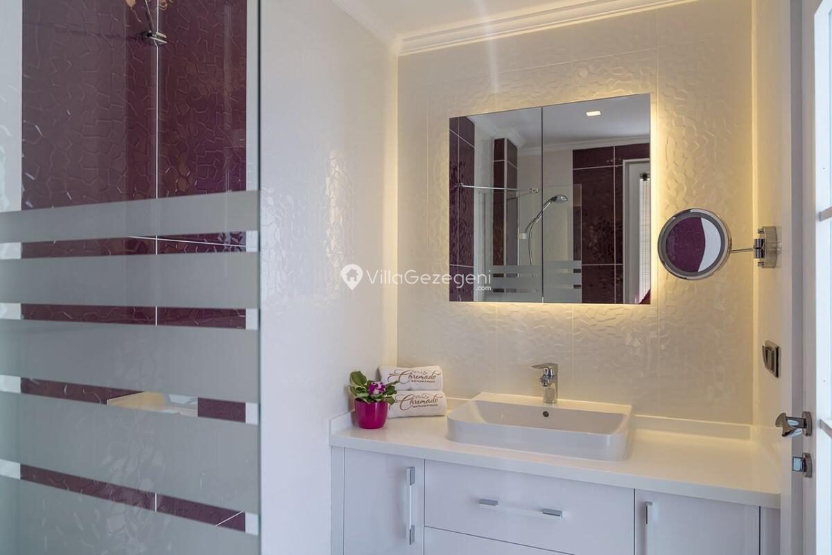 Villa Chremado — 32