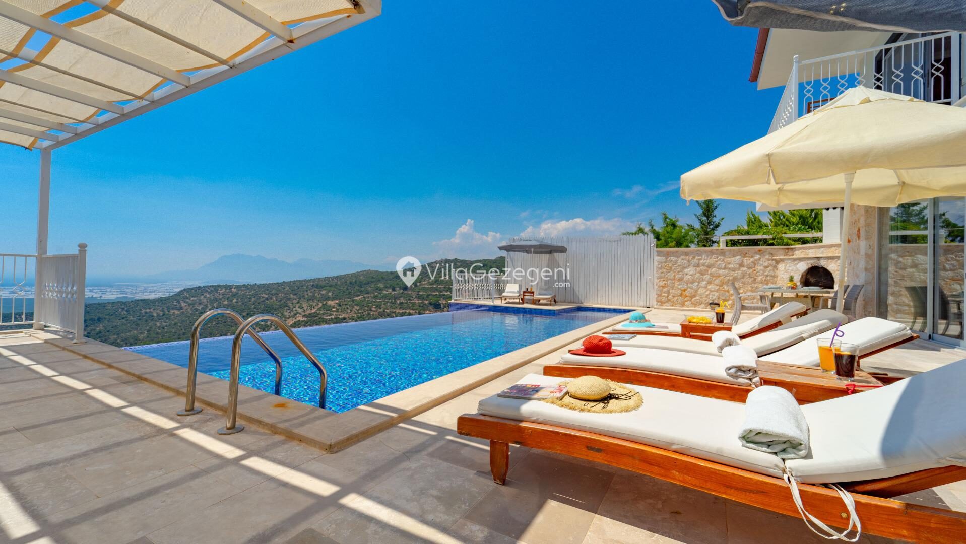 Villa Lina Havuz 8 – Üzümlü kiralık villa