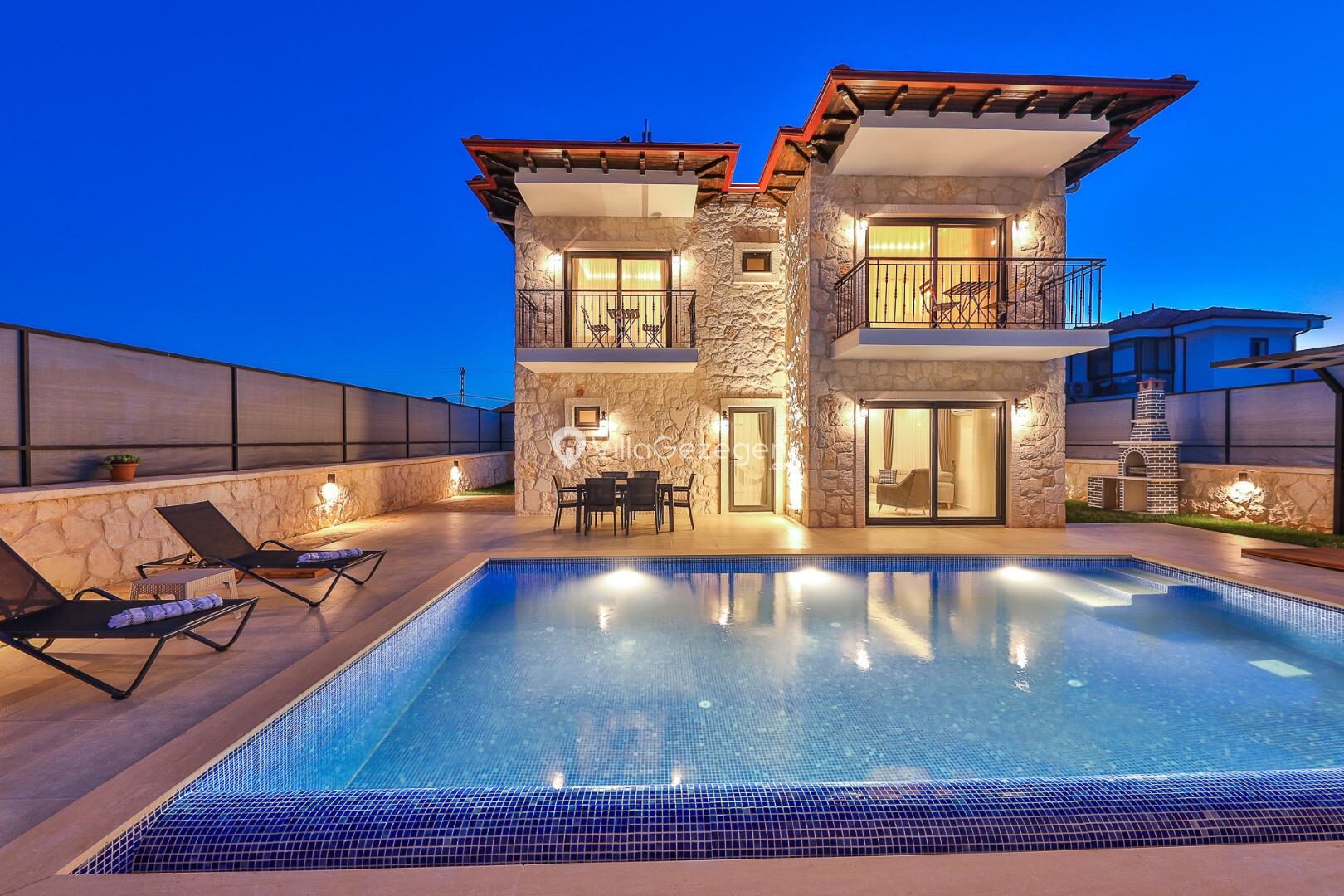Villa Kaşlı 2 – Çukurbağ kiralık villa