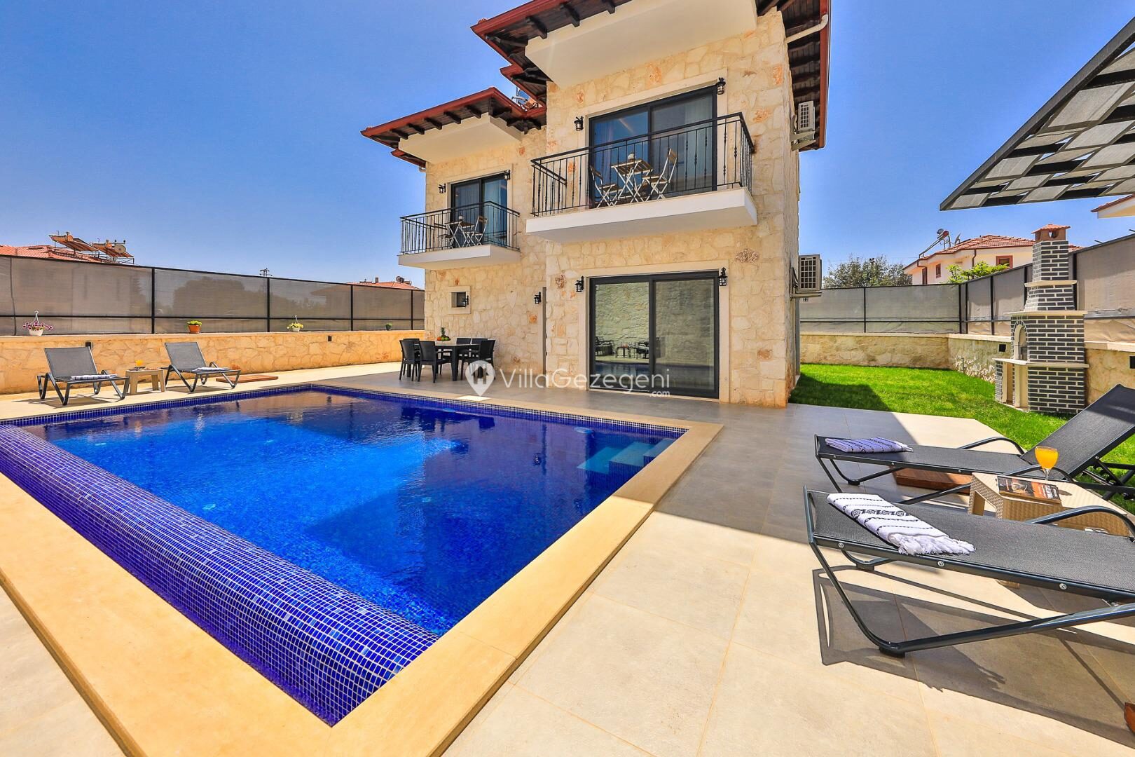 Villa Kaşlı 2 – Çukurbağ kiralık villa