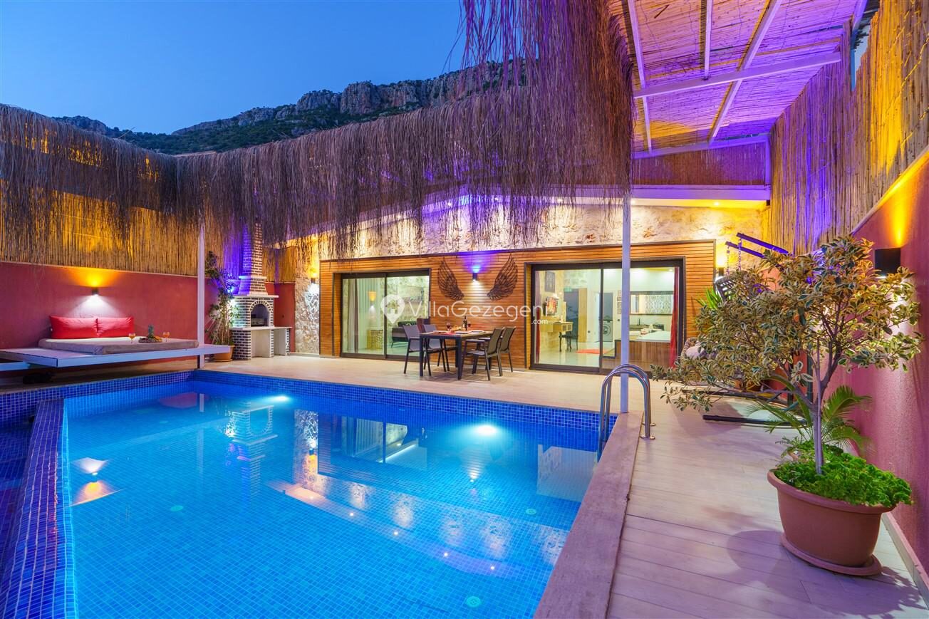 Villa Mira Queen — 19