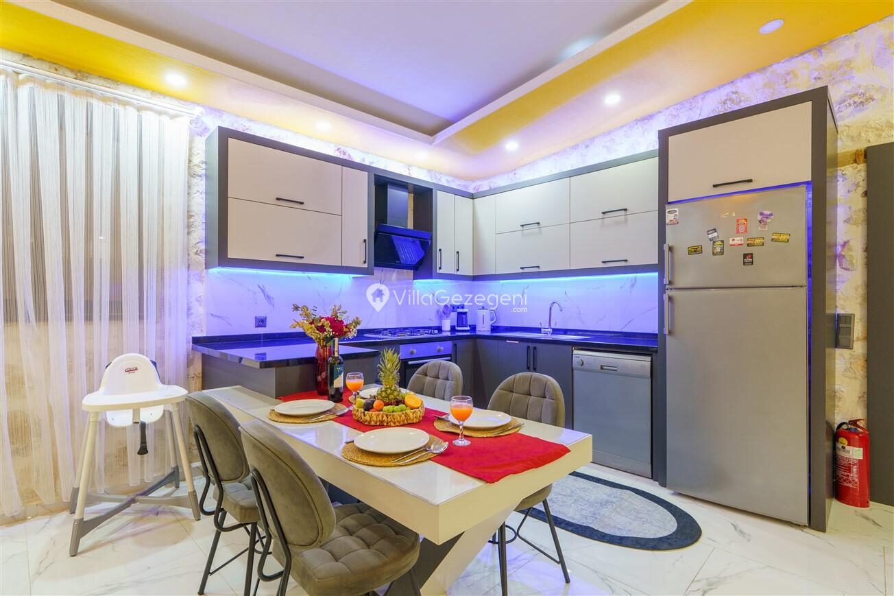 Villa Mira Queen — 51