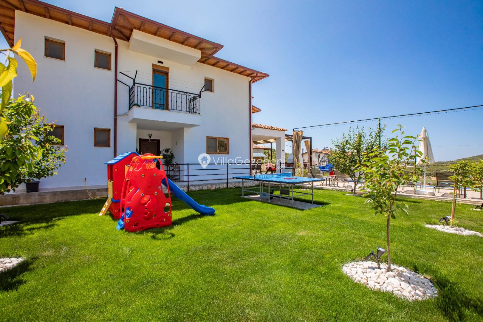 Villa Daphne — 8