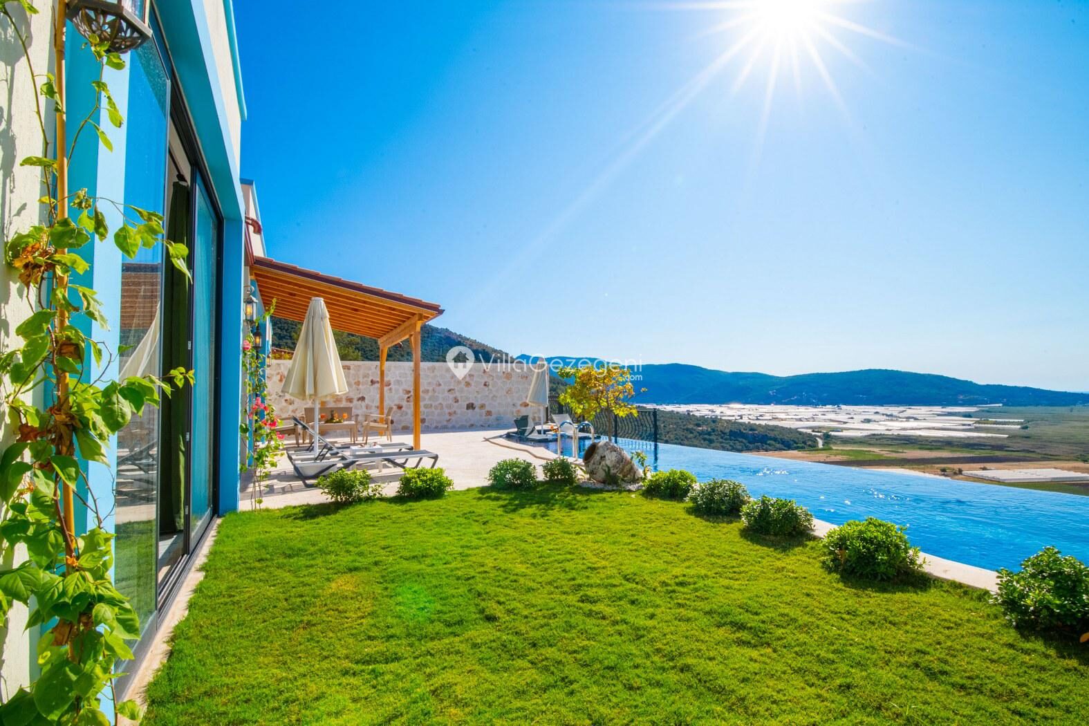 Villa Topaz — 8