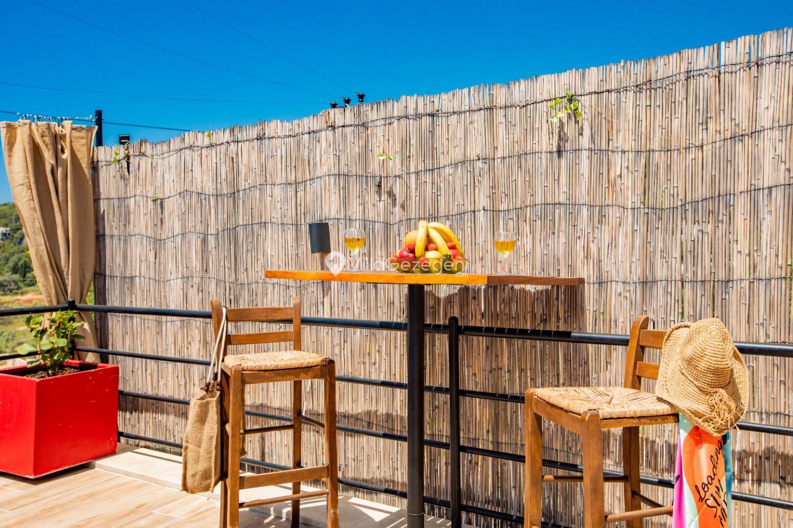 Villa Daphne — 24