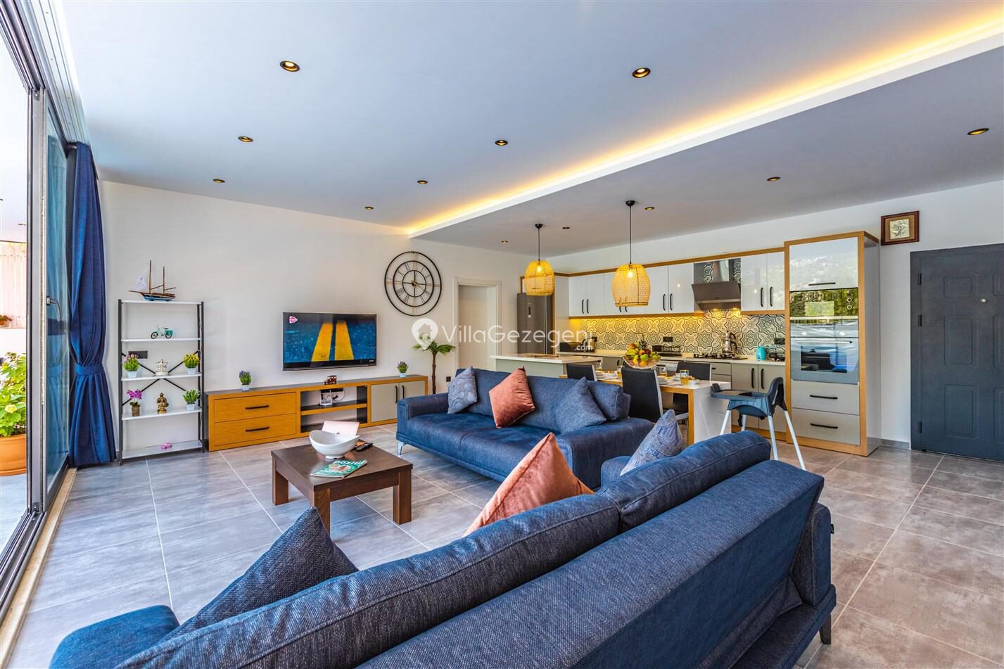 Villa Neon — 30