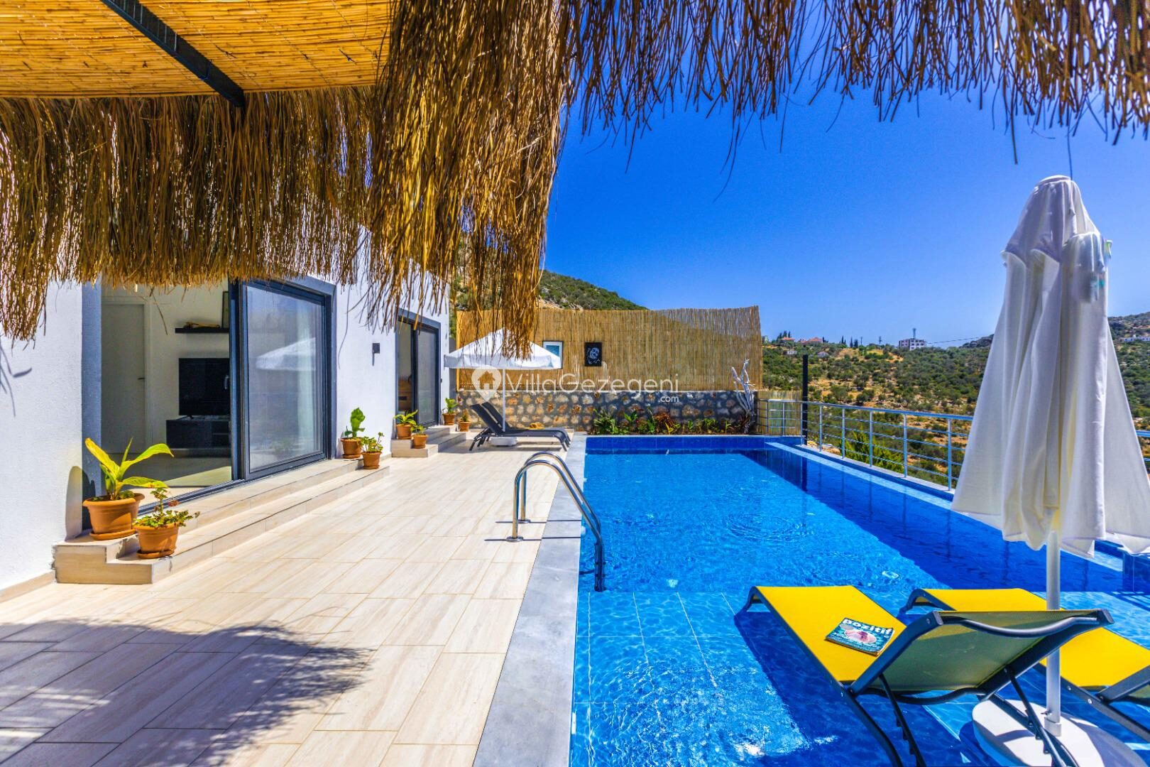 Villa Lambuka — 10