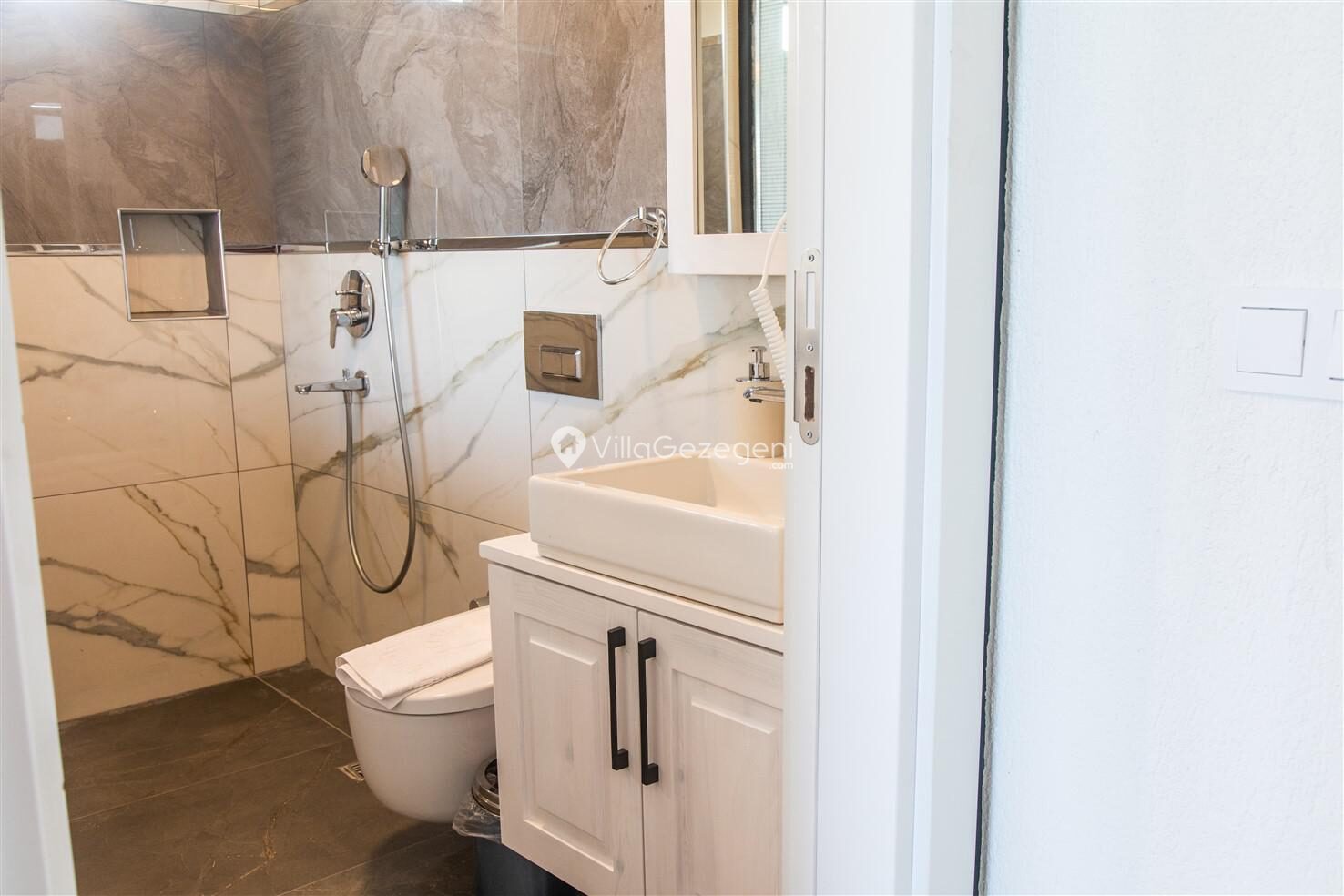 Villa Hills Köln — 42