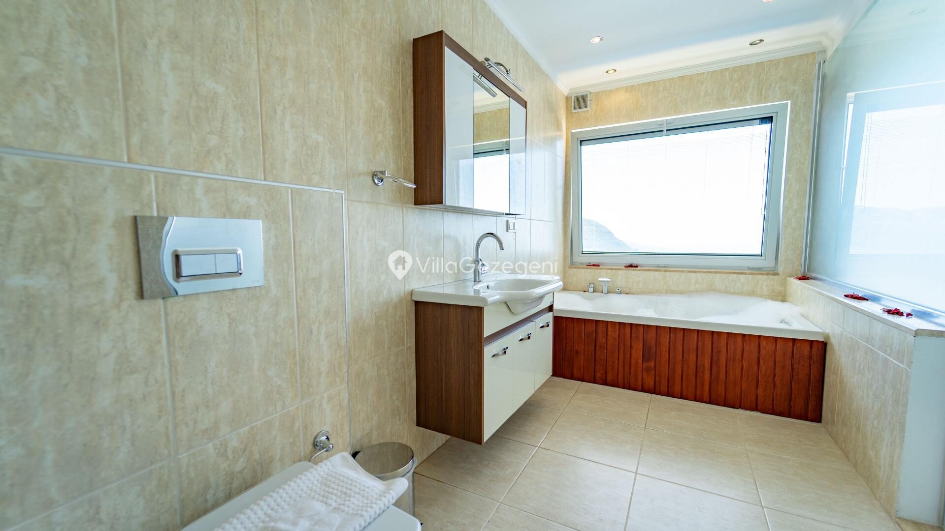 Villa Lina Banyo 5 – Üzümlü kiralık villa