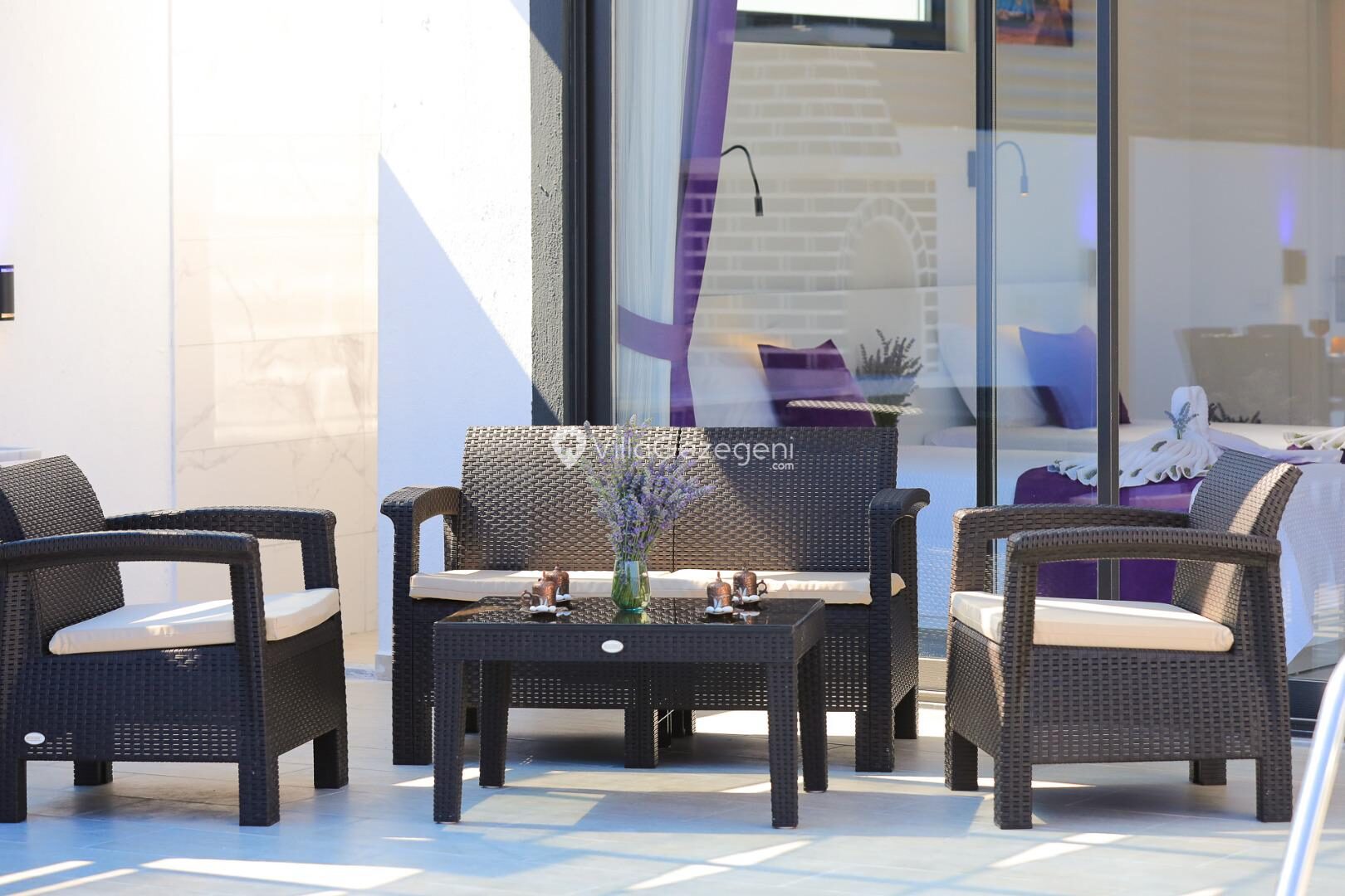 Villa Granada Duo — 16
