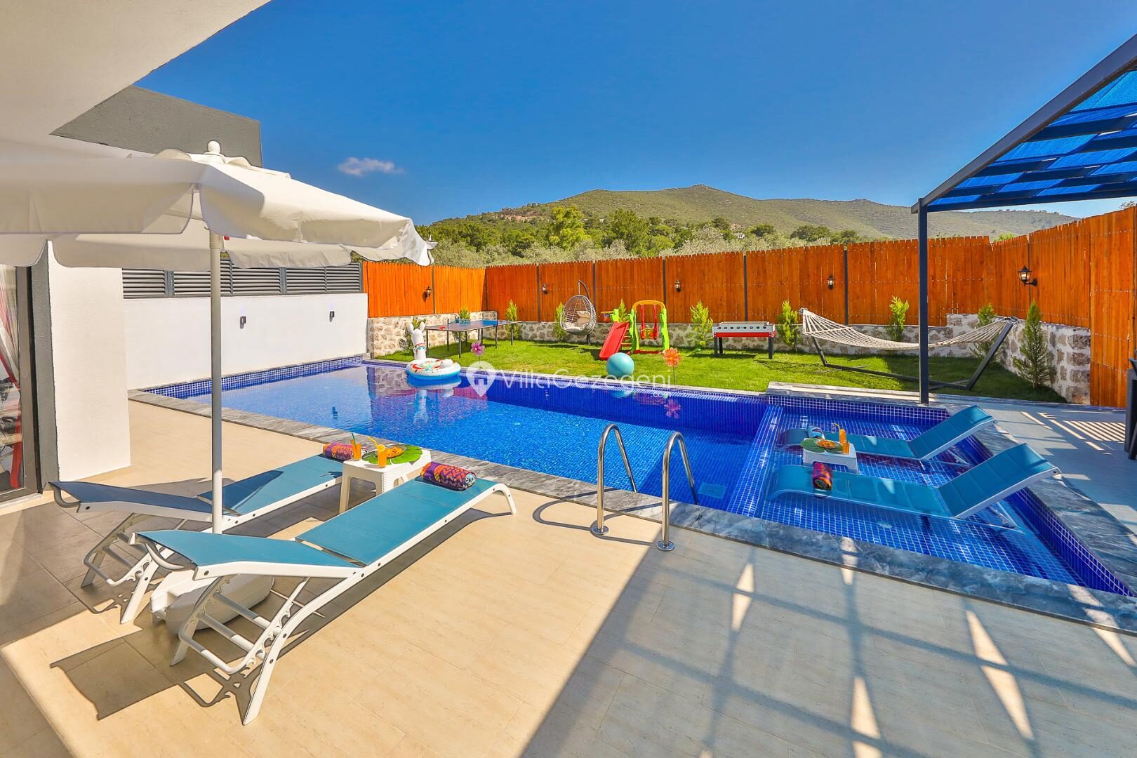 Villa Granada Duo — 18
