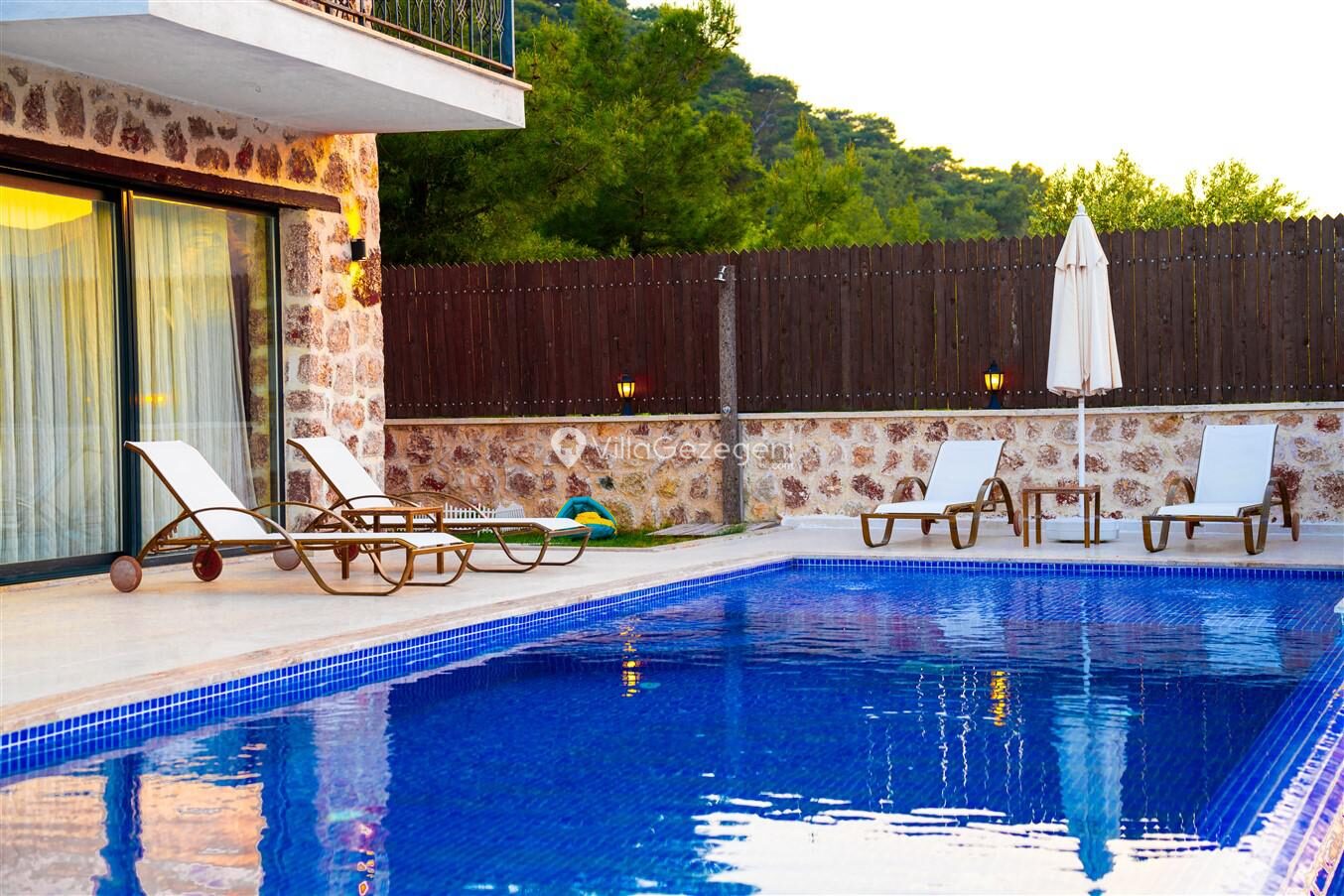Villa Fiesta — 48