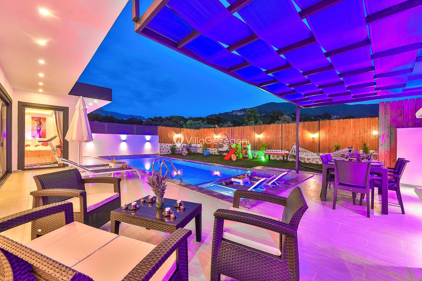 Villa Granada Duo — 57