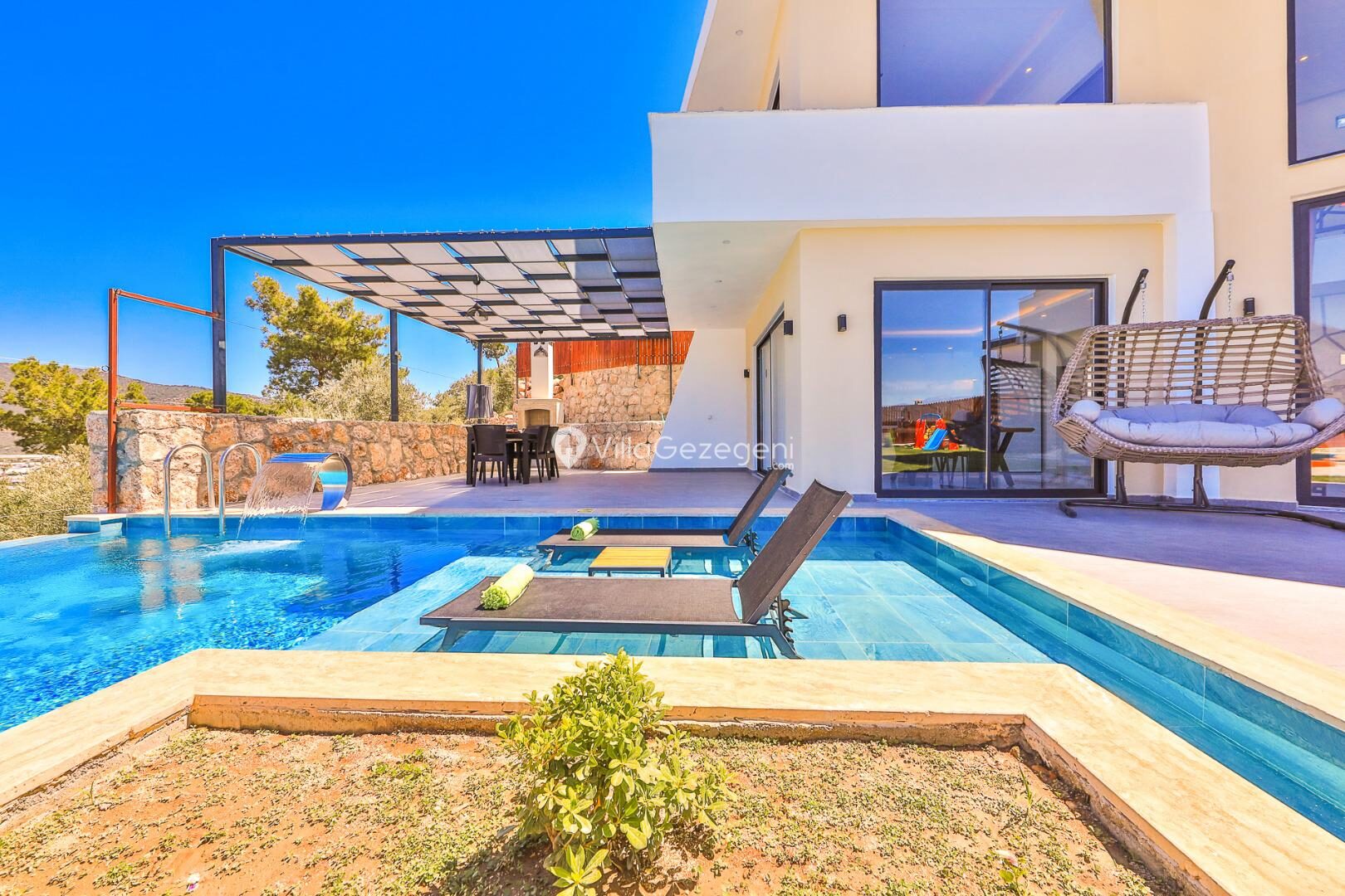 Villa Glass House — 10