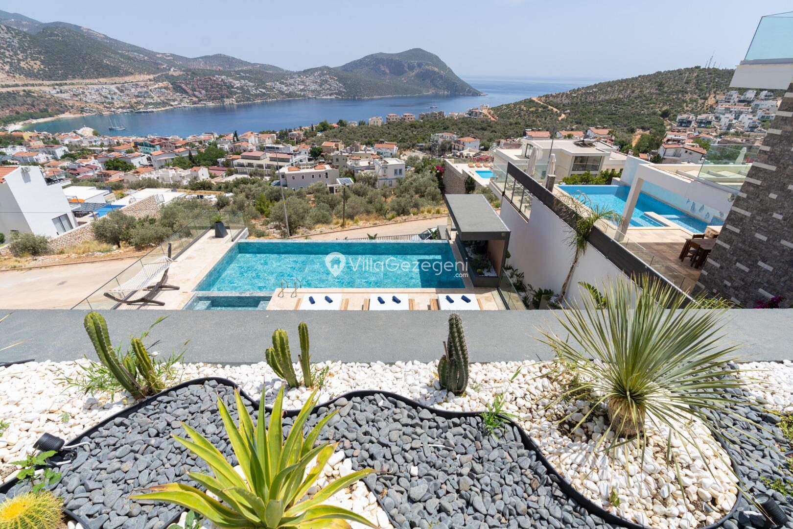 Villa Buse Duo Havuz 2 – Ortaalan kiralık villa