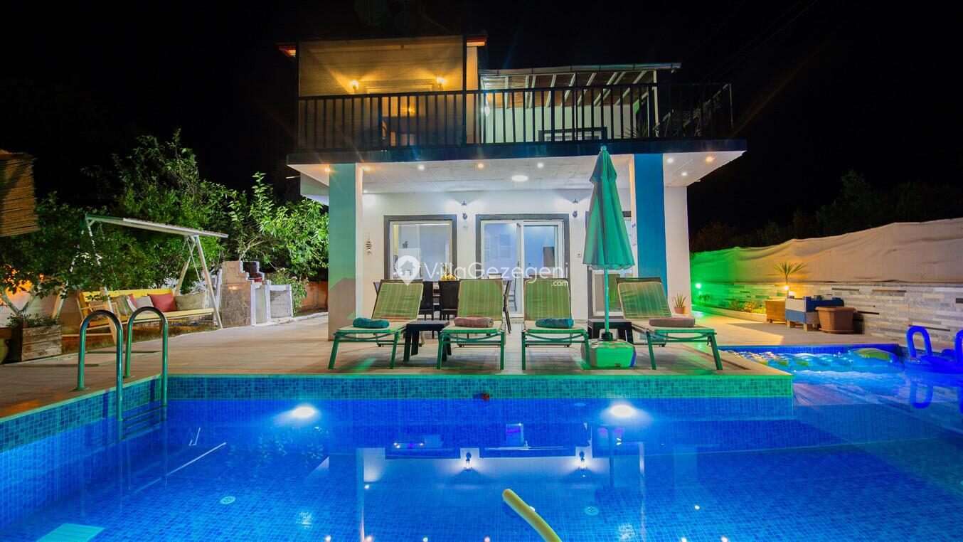 Villa Capital — 36