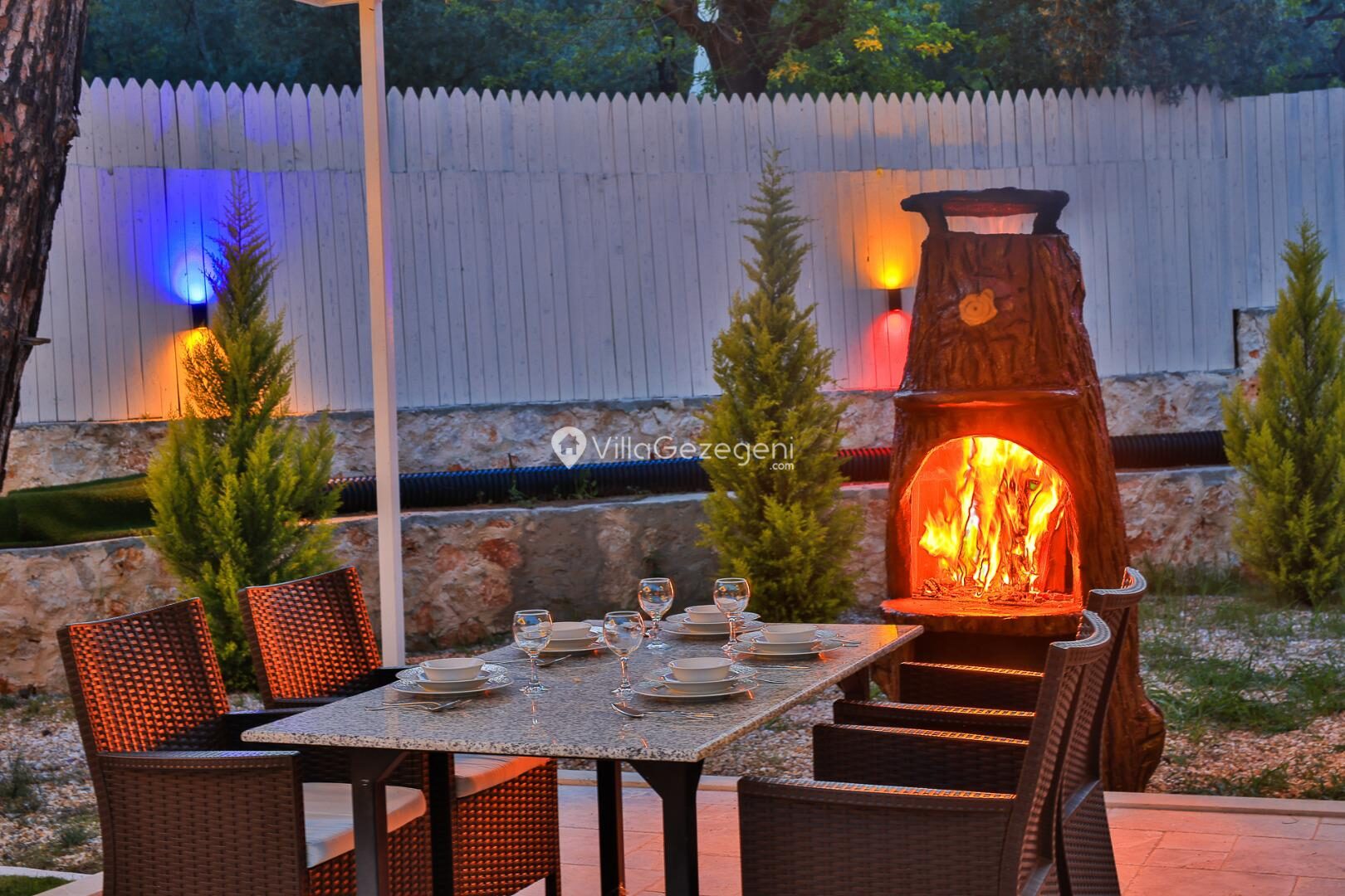 Villa Disney Land Yemek alanı 1 – İslamlar kiralık villa