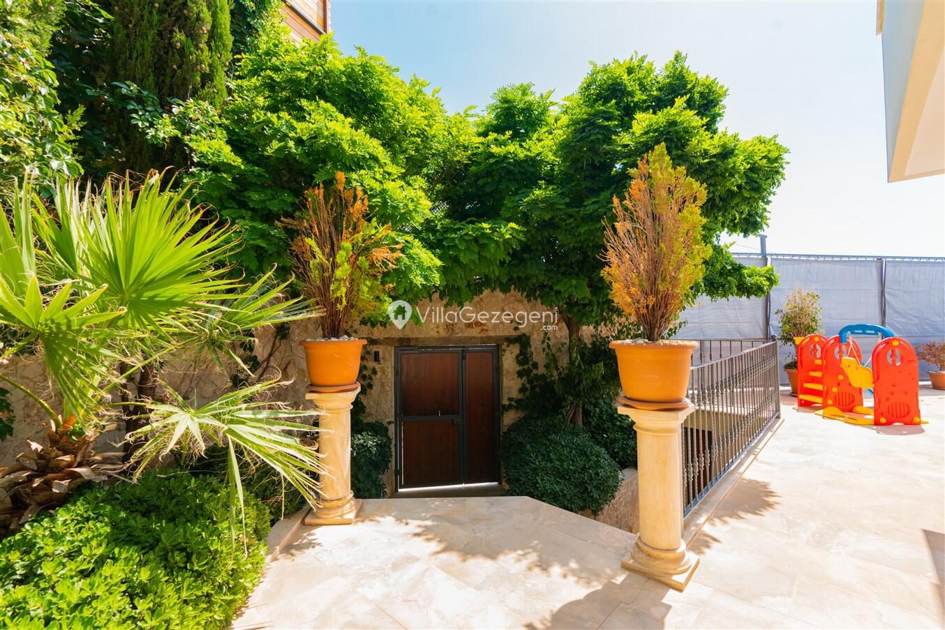 Villa Kral — 167