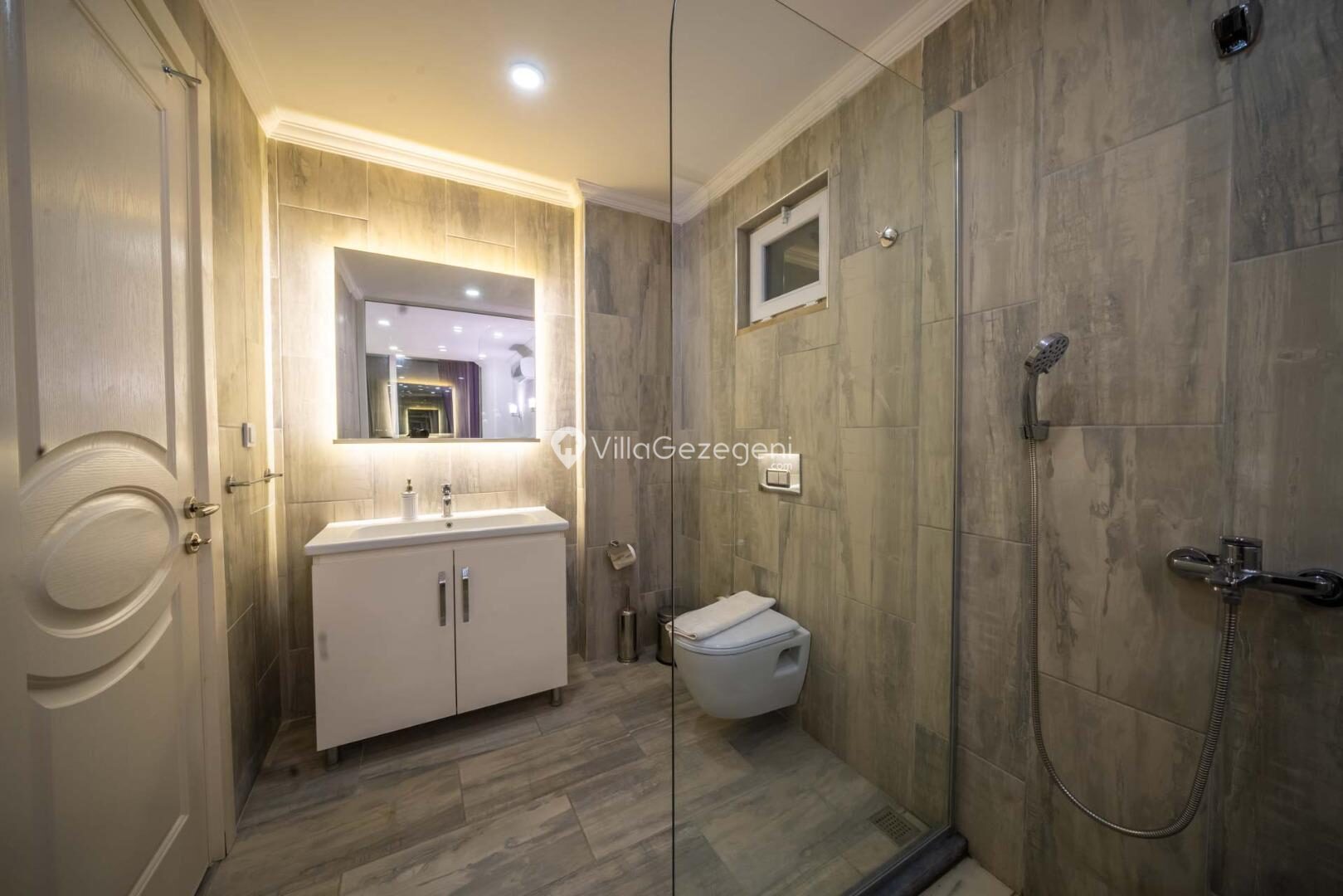 Villa Platos — 102