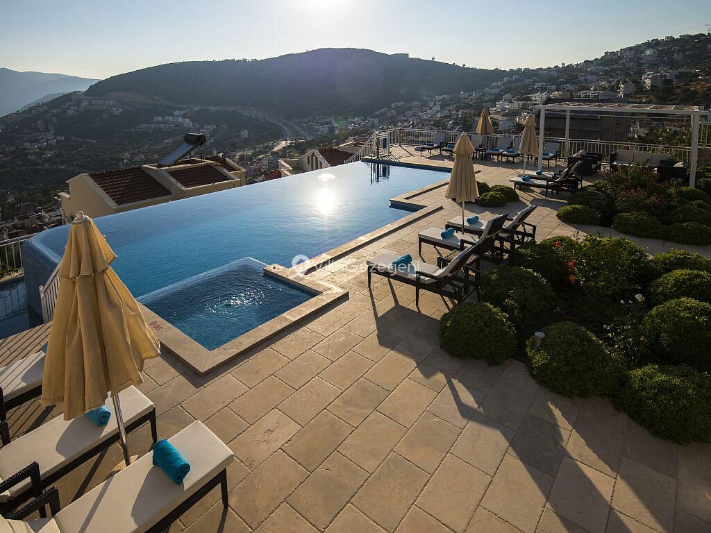 Villa Falcon Lodge — 9