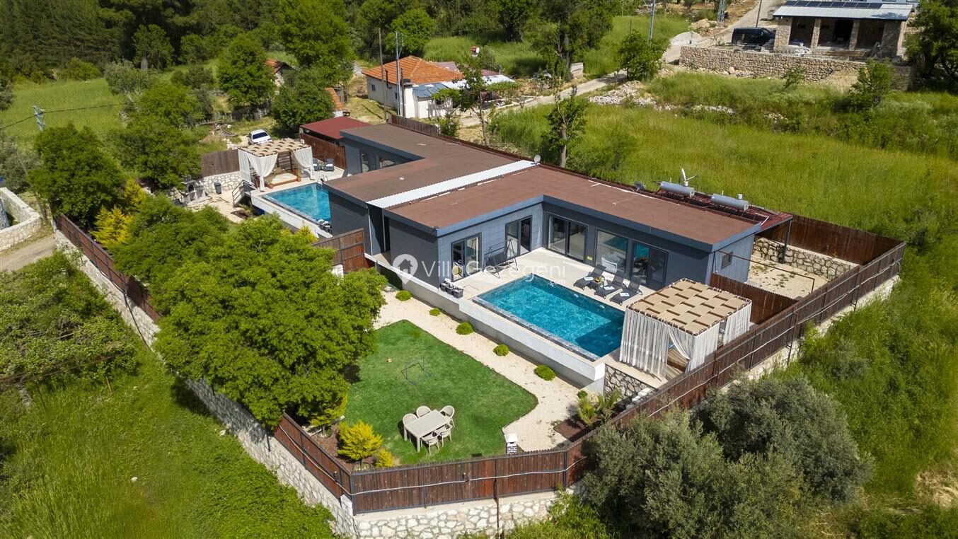 Villa Loçka — 3