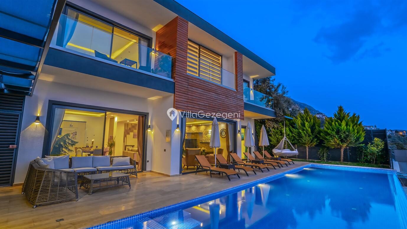 Villa Royal — 2