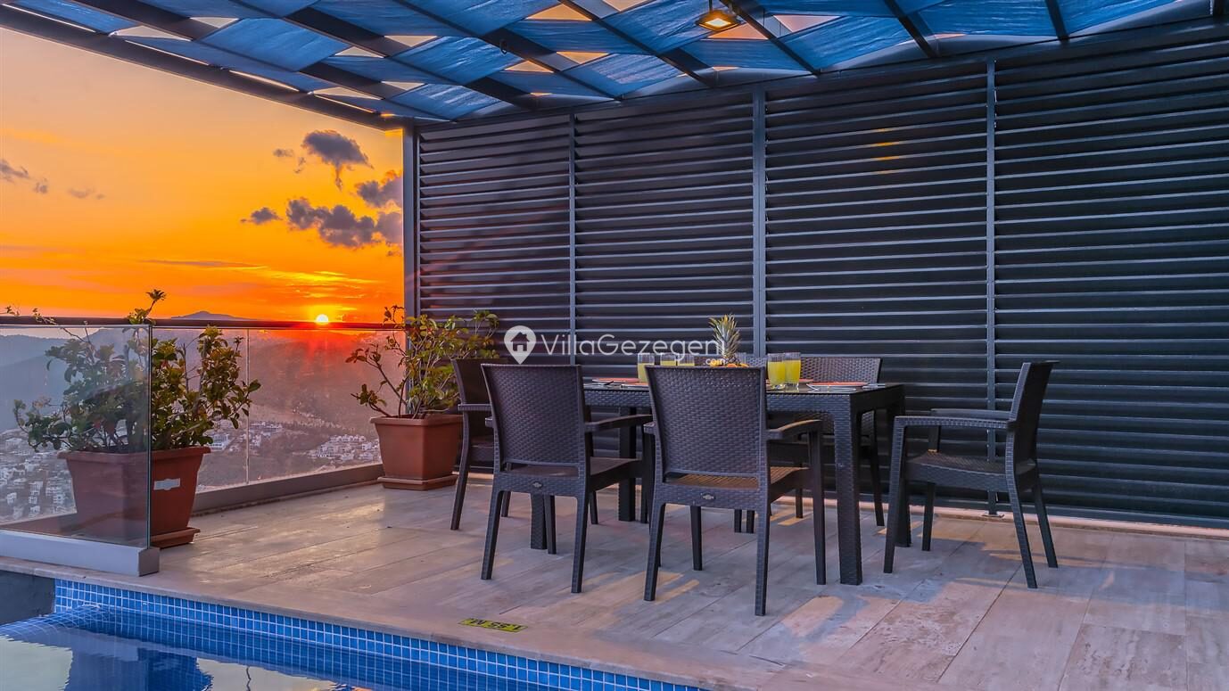 Villa Royal — 15
