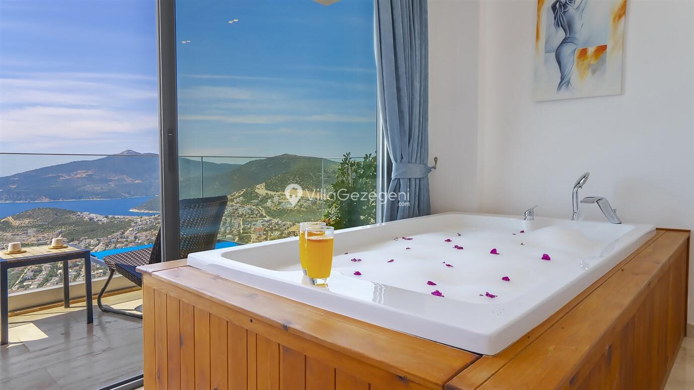 Villa Royal — 60