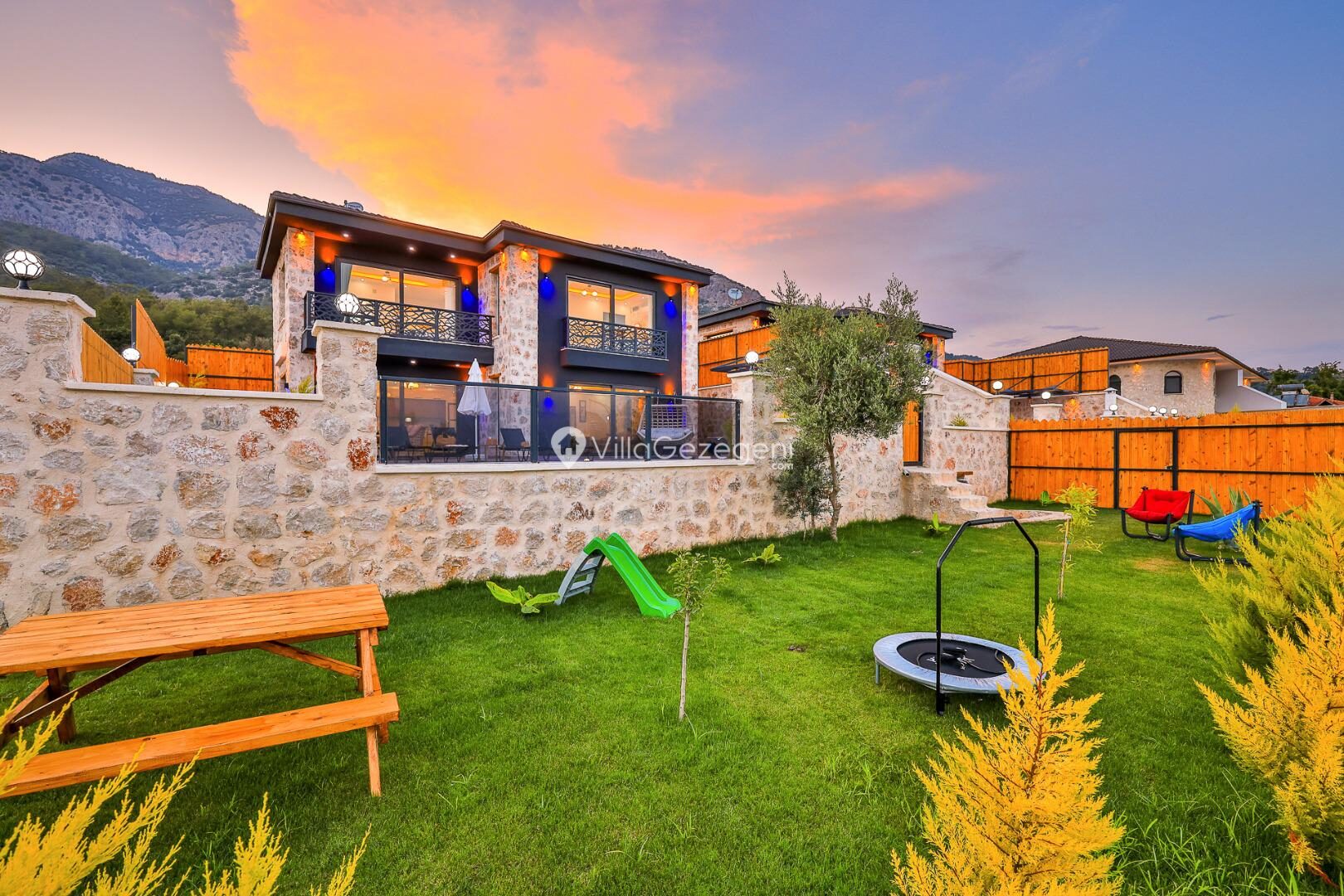 Villa Sandak 4 — 25