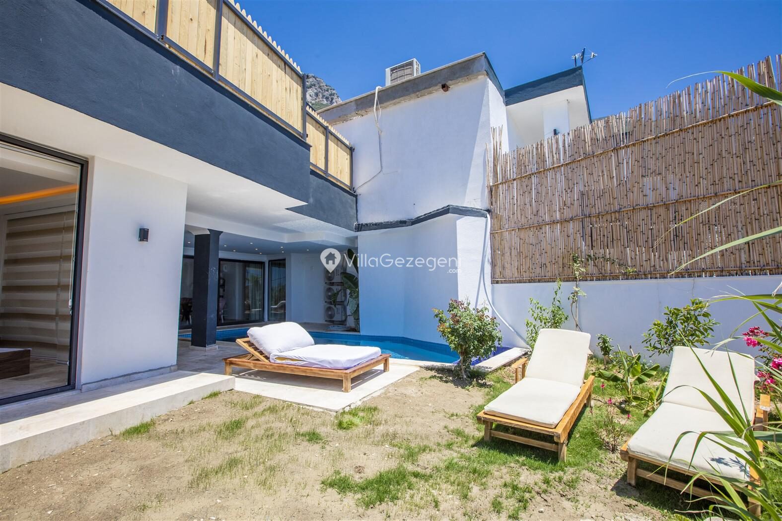 Villa Roze — 6