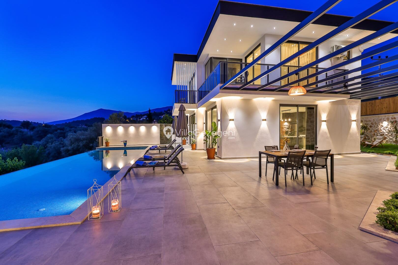 Villa Fi Manor — 5