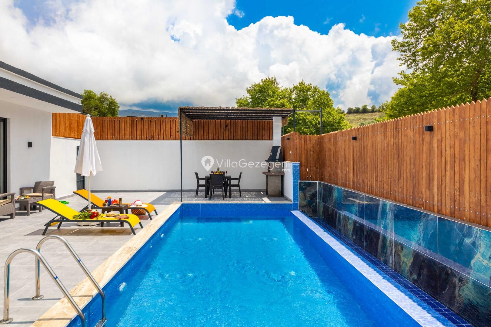 Villa Cika 5 — 8