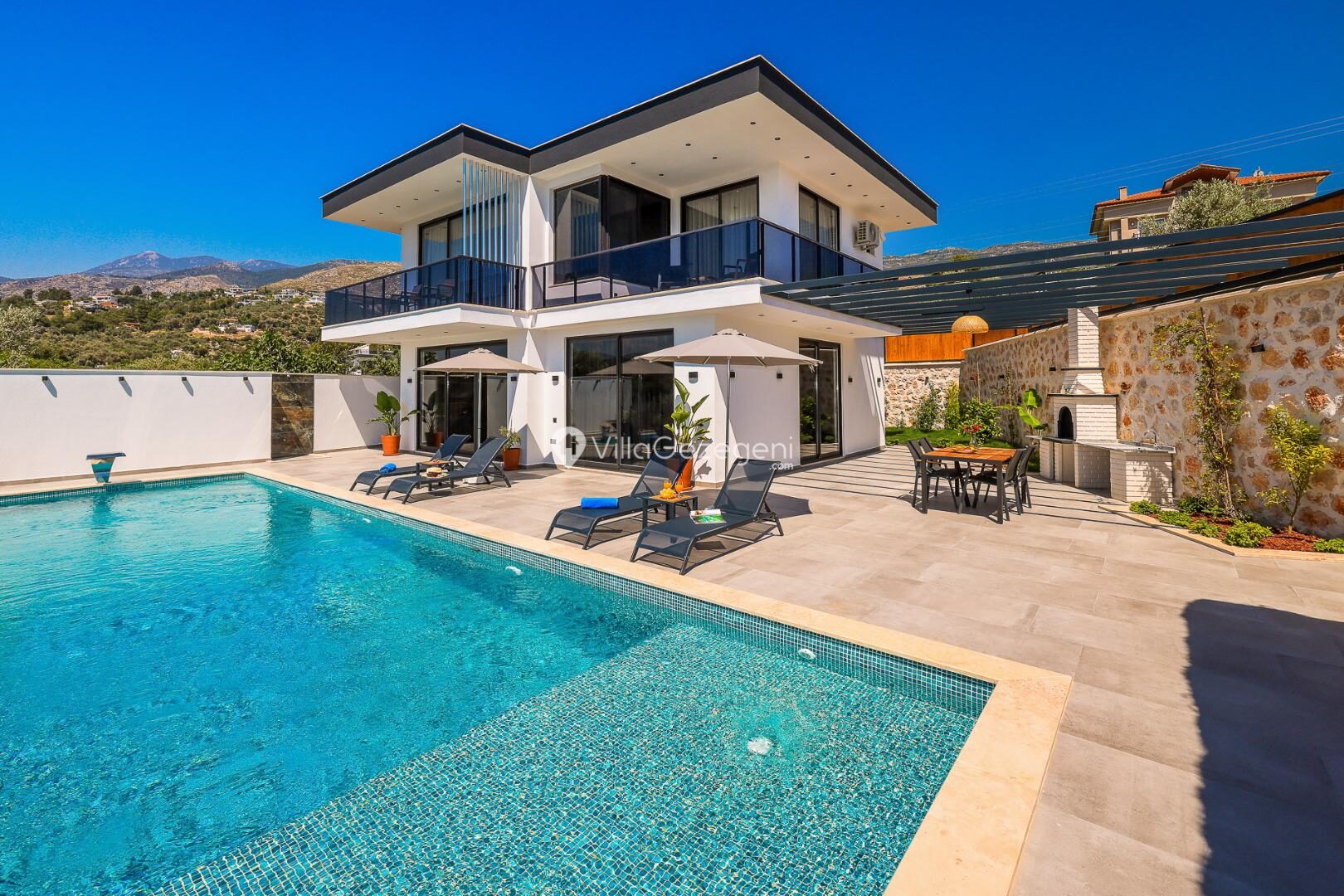 Villa Fi Manor — 14
