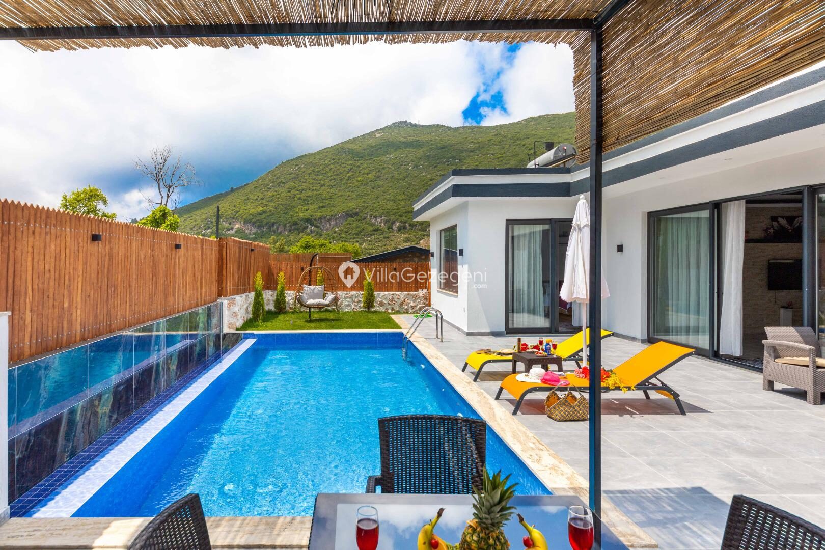 Villa Cika 5 — 9