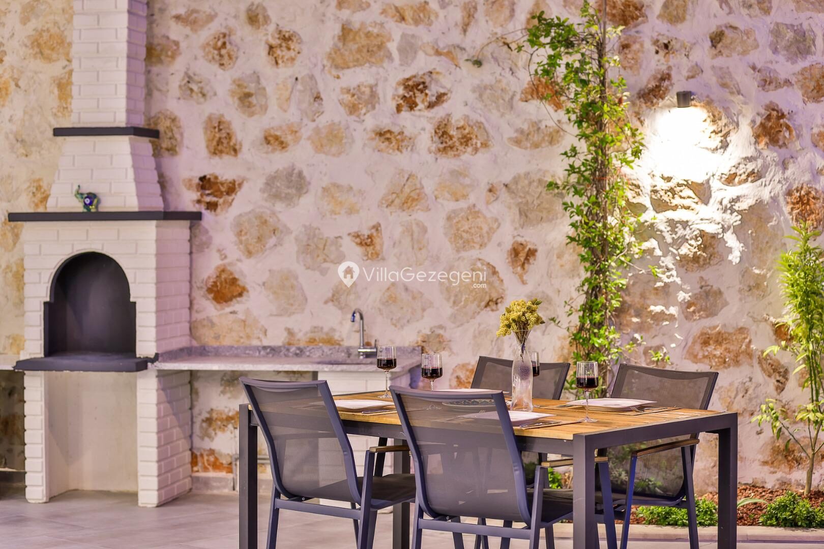 Villa Fi Manor — 25