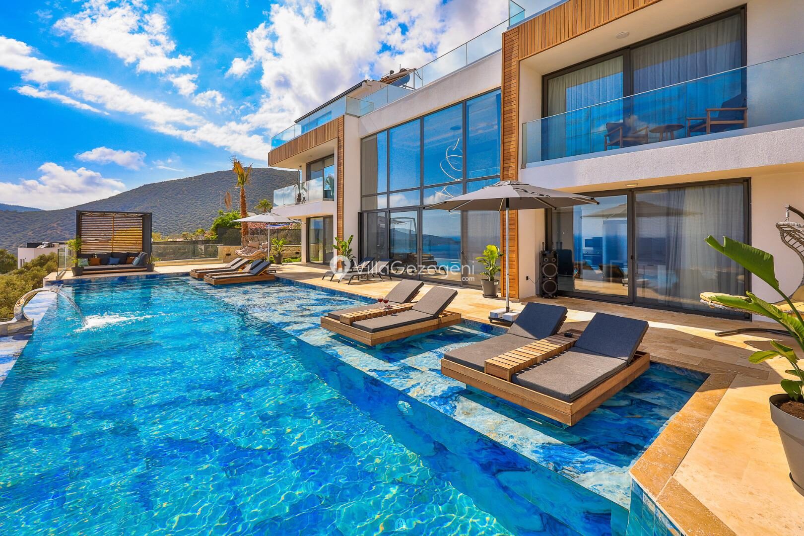 Villa Royal Life — 3
