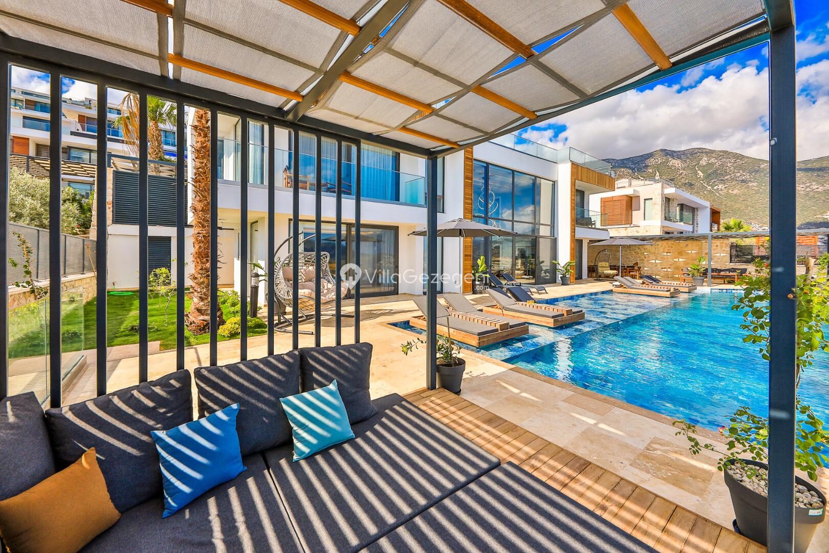 Villa Royal Life — 7