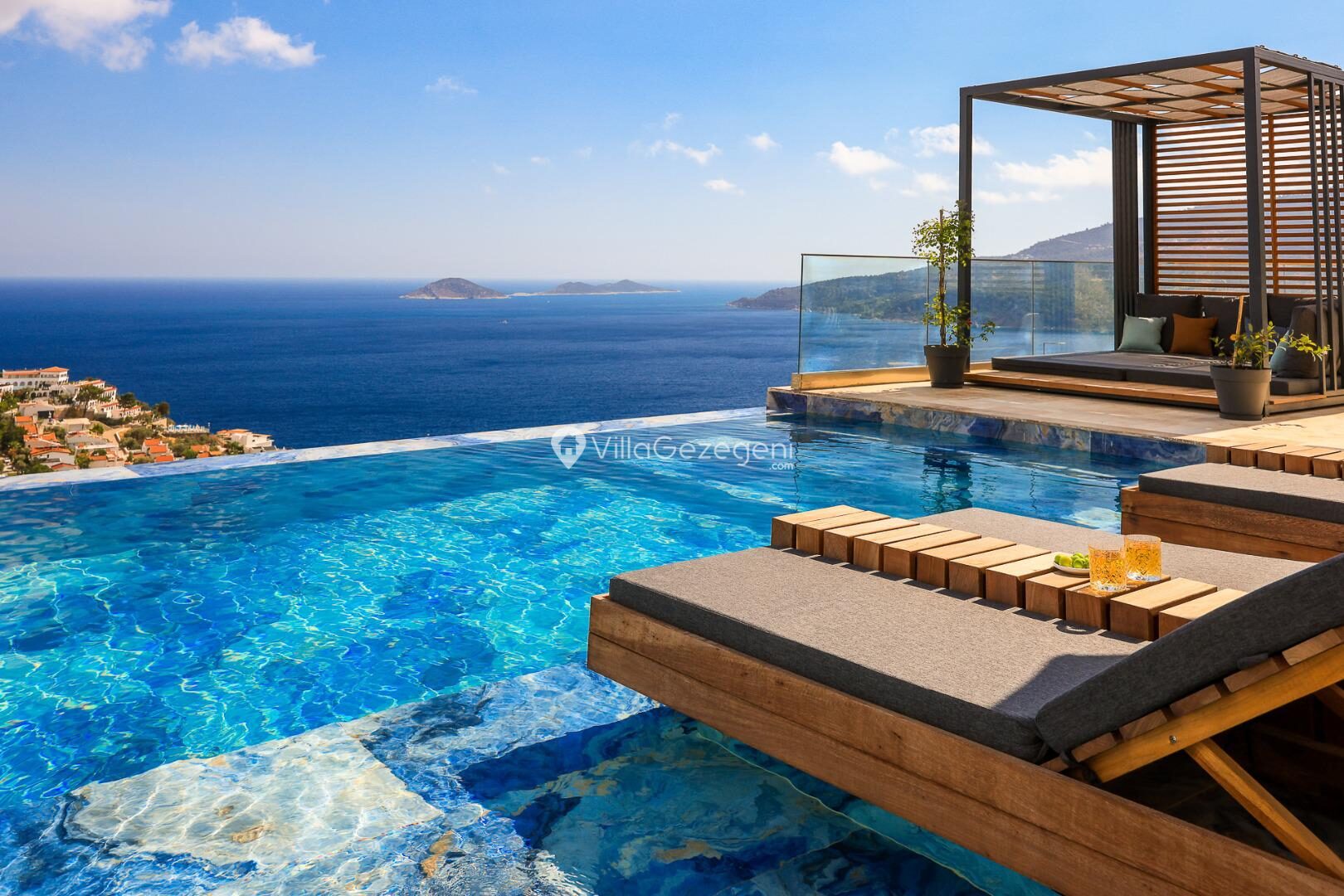 Villa Royal Life — 43