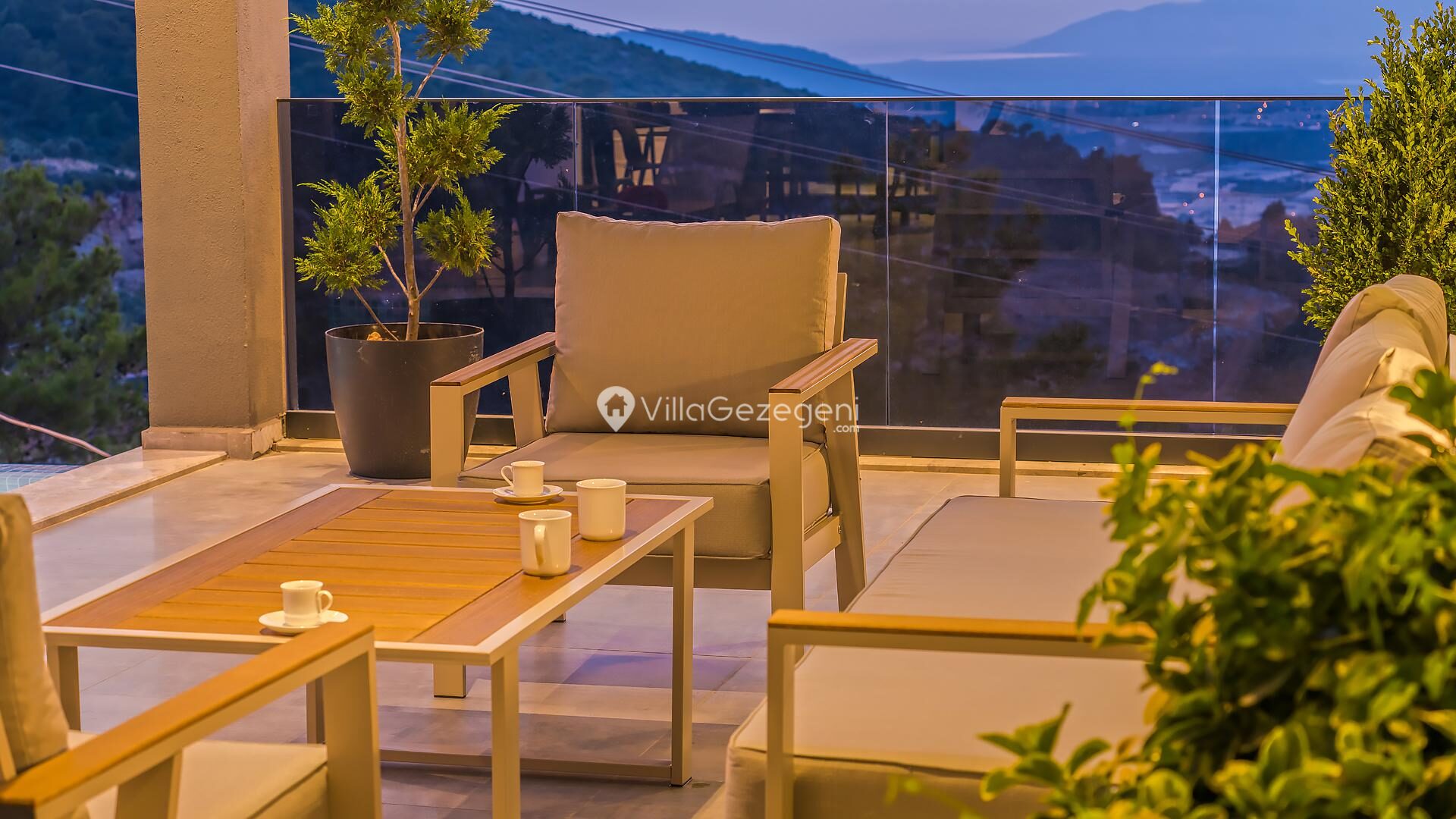 Villa Hedef Bahçe / teras 4 – Akbel kiralık villa