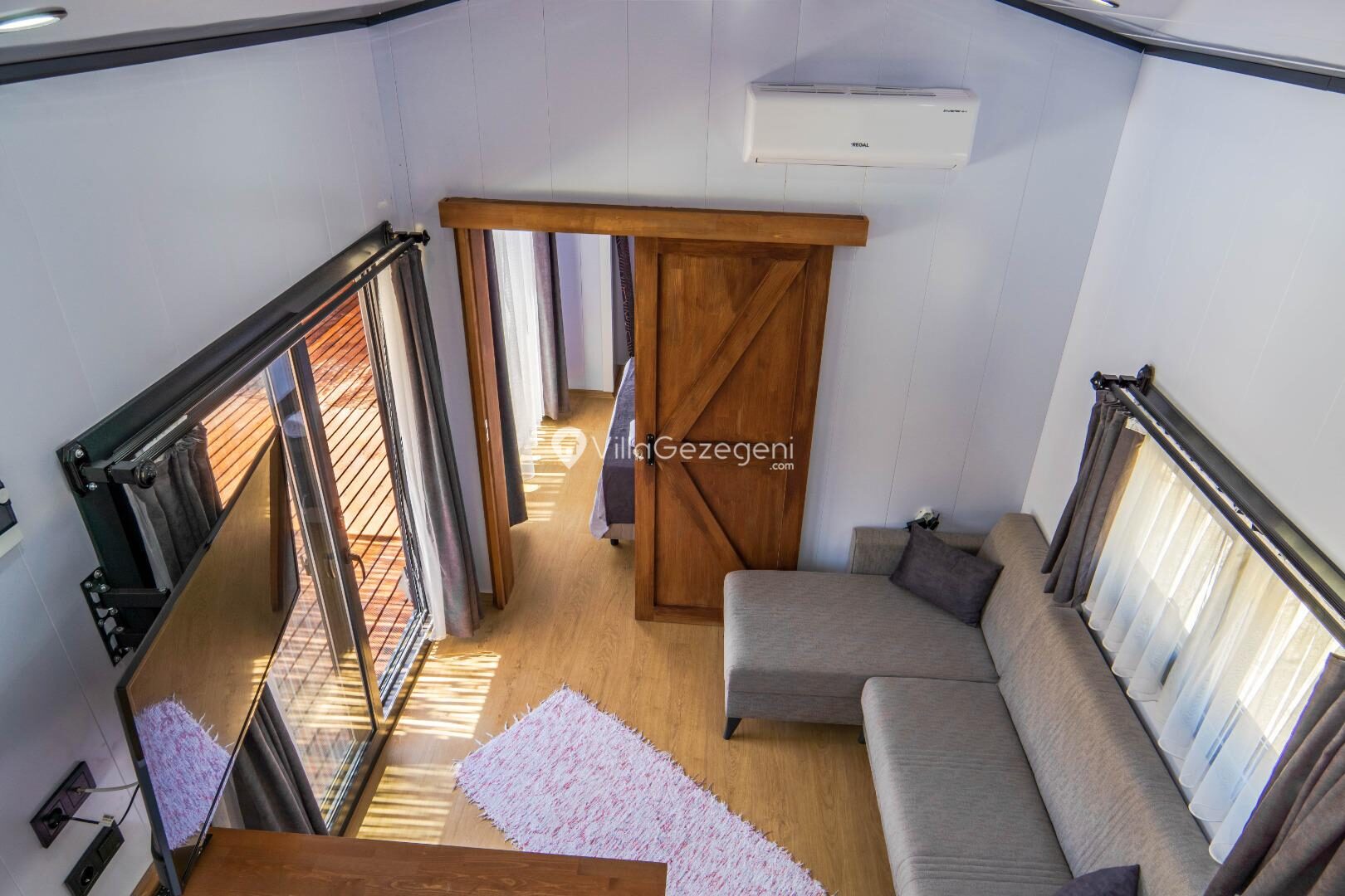 Villa Perla House — 24