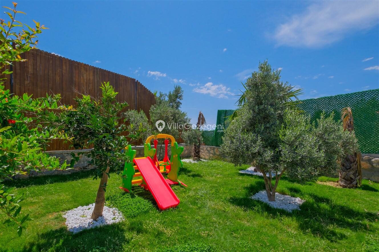Villa Mira Trio 2 — 33