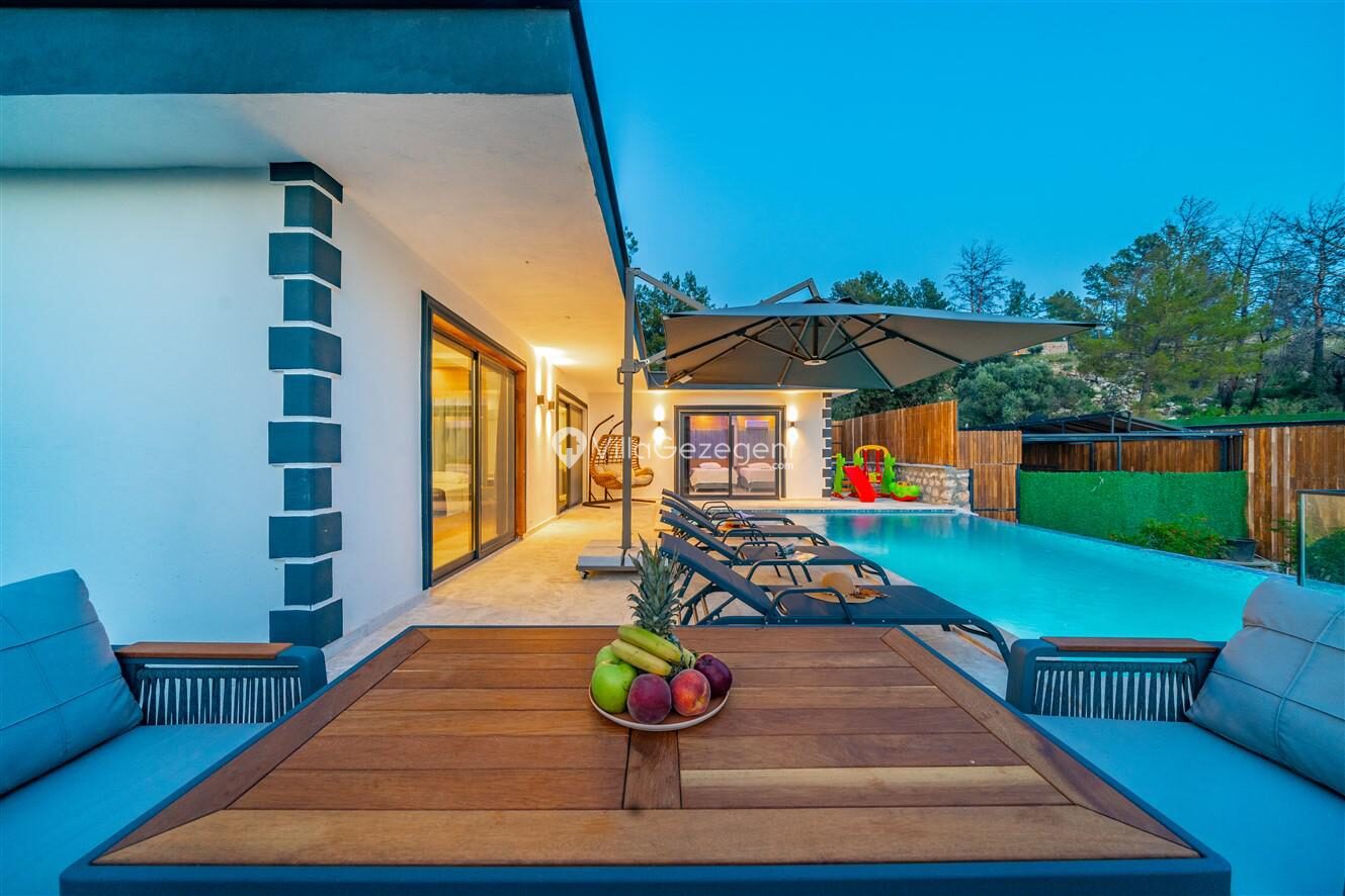 Villa Mira Trio 2 — 40