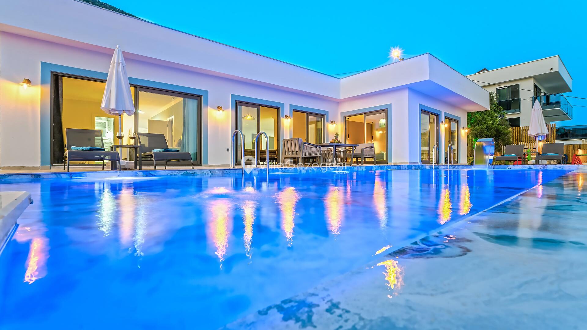 Villa Nevra — 9