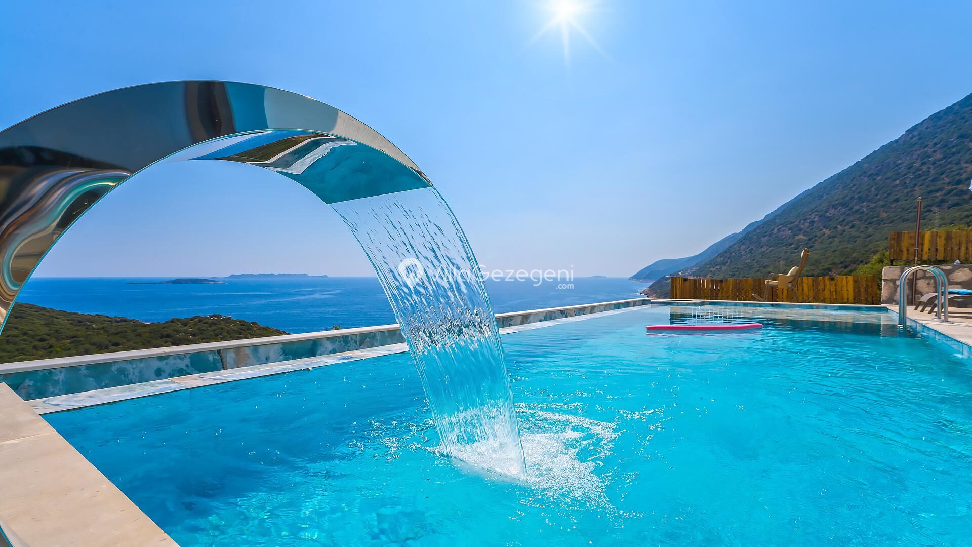 Villa Nevra — 18