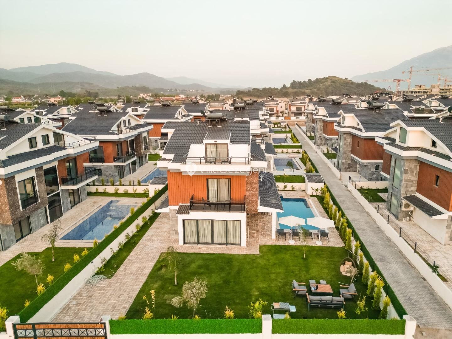 Villa Galaksi Mars 2 — 6