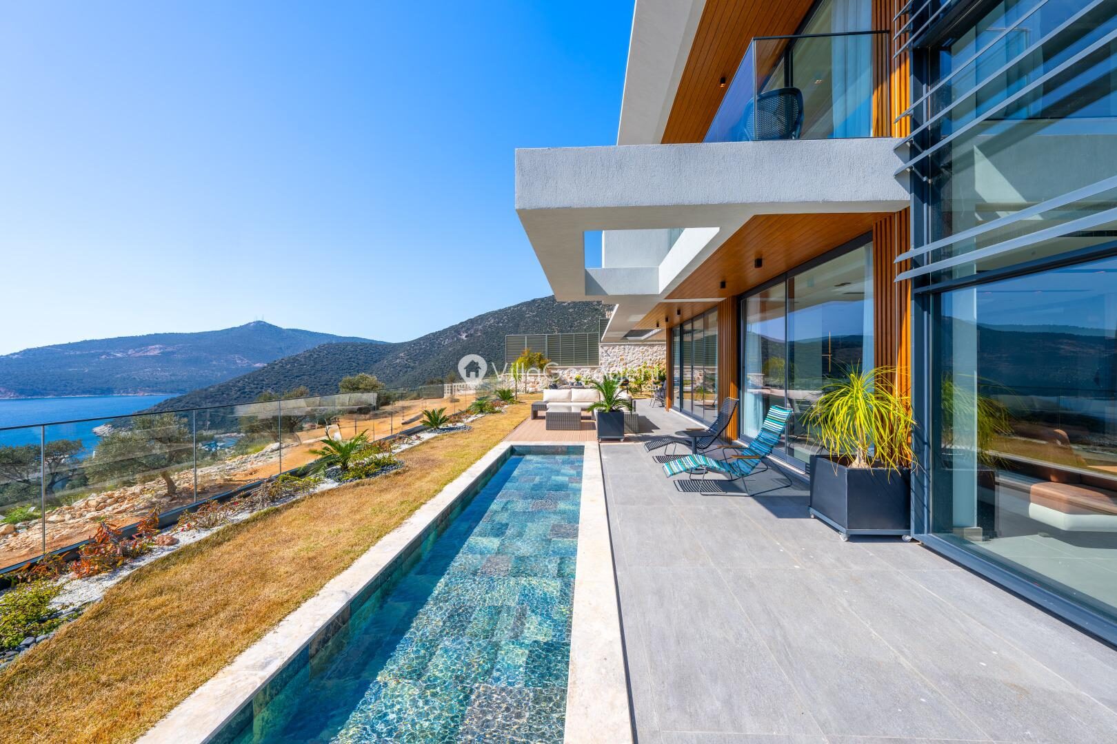 Villa Safran Flower — 14